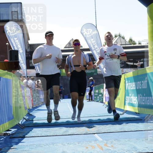 09.08.2026 - GEWOBA Citytriathlon Bremen Yannick Fuchs http://msf.ph/oto/9941961 09.08.2026 14:07:39 Ziel 1119 meine-sportfotos.de