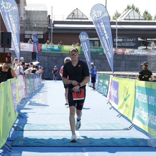 09.08.2026 - GEWOBA Citytriathlon Bremen Yannick Fuchs http://msf.ph/oto/9941990 09.08.2026 14:08:18 Ziel 692, 793 meine-sportfotos.de