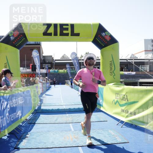 09.08.2026 - GEWOBA Citytriathlon Bremen Yannick Fuchs http://msf.ph/oto/9942000 09.08.2026 14:08:21 Ziel 692, 793 meine-sportfotos.de