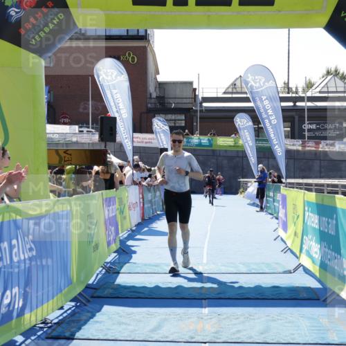 09.08.2026 - GEWOBA Citytriathlon Bremen Yannick Fuchs http://msf.ph/oto/9942018 09.08.2026 14:08:43 Ziel 662 meine-sportfotos.de