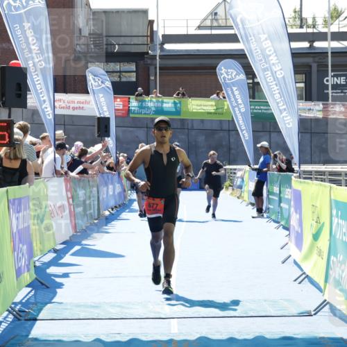 09.08.2026 - GEWOBA Citytriathlon Bremen Yannick Fuchs http://msf.ph/oto/9942031 09.08.2026 14:08:49 Ziel 677, 924, 1137 meine-sportfotos.de
