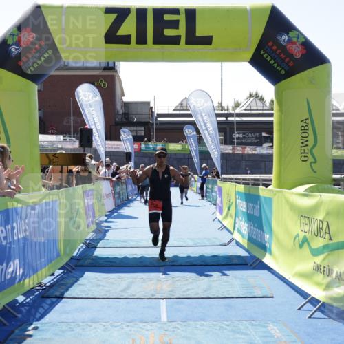 09.08.2026 - GEWOBA Citytriathlon Bremen Yannick Fuchs http://msf.ph/oto/9942033 09.08.2026 14:08:49 Ziel 677, 924, 1137 meine-sportfotos.de