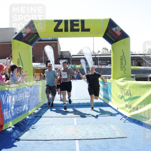 09.08.2026 - GEWOBA Citytriathlon Bremen Yannick Fuchs http://msf.ph/oto/9942043 09.08.2026 14:08:53 Ziel 677, 924, 1137 meine-sportfotos.de