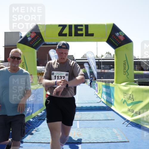 09.08.2026 - GEWOBA Citytriathlon Bremen Yannick Fuchs http://msf.ph/oto/9942051 09.08.2026 14:08:55 Ziel 924, 1137 meine-sportfotos.de