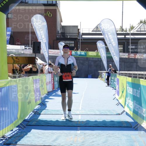 09.08.2026 - GEWOBA Citytriathlon Bremen Yannick Fuchs http://msf.ph/oto/9942078 09.08.2026 14:09:08 Ziel 643, 647, 879 meine-sportfotos.de