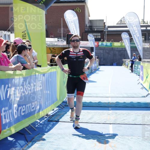09.08.2026 - GEWOBA Citytriathlon Bremen Yannick Fuchs http://msf.ph/oto/9942083 09.08.2026 14:09:15 Ziel 643 meine-sportfotos.de