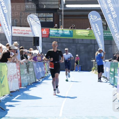 09.08.2026 - GEWOBA Citytriathlon Bremen Yannick Fuchs http://msf.ph/oto/9942103 09.08.2026 14:09:44 Ziel 820 meine-sportfotos.de