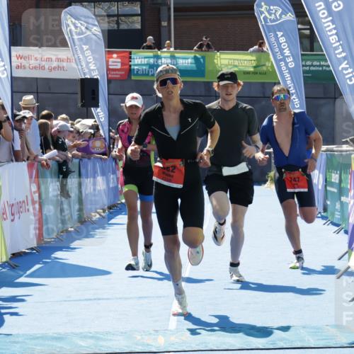 09.08.2026 - GEWOBA Citytriathlon Bremen Yannick Fuchs http://msf.ph/oto/9942118 09.08.2026 14:09:56 Ziel 747, 898, 982, 1129 meine-sportfotos.de