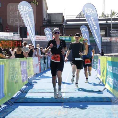 09.08.2026 - GEWOBA Citytriathlon Bremen Yannick Fuchs http://msf.ph/oto/9942120 09.08.2026 14:09:57 Ziel 747, 898, 982, 1129 meine-sportfotos.de