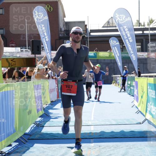 09.08.2026 - GEWOBA Citytriathlon Bremen Yannick Fuchs http://msf.ph/oto/9942154 09.08.2026 14:10:39 Ziel 707, 1011, 1011, 1147 meine-sportfotos.de