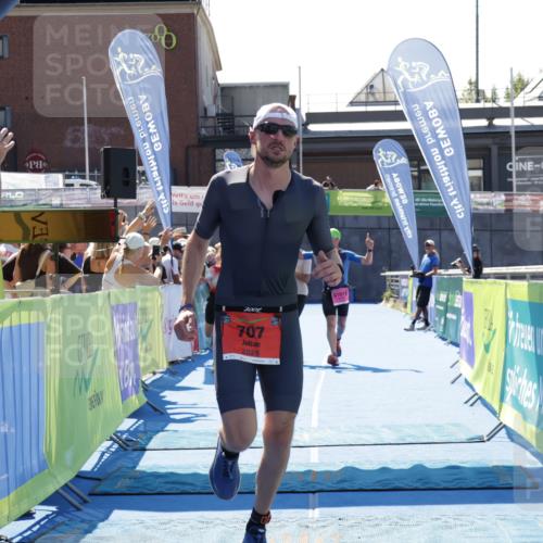 09.08.2026 - GEWOBA Citytriathlon Bremen Yannick Fuchs http://msf.ph/oto/9942155 09.08.2026 14:10:40 Ziel 707, 1011, 1011, 1147 meine-sportfotos.de