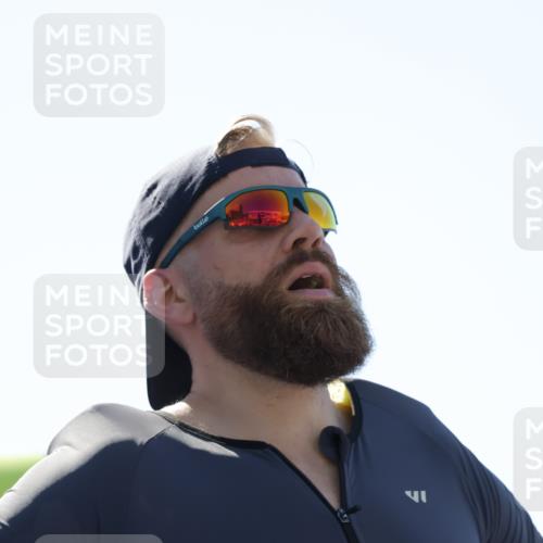 09.08.2026 - GEWOBA Citytriathlon Bremen Yannick Fuchs http://msf.ph/oto/9942186 09.08.2026 14:11:15 Ziel 729 meine-sportfotos.de