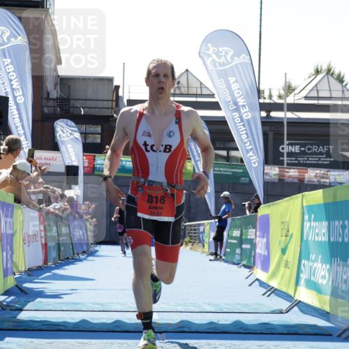 09.08.2026 - GEWOBA Citytriathlon Bremen Yannick Fuchs http://msf.ph/oto/9942195 09.08.2026 14:11:29 Ziel 818 meine-sportfotos.de