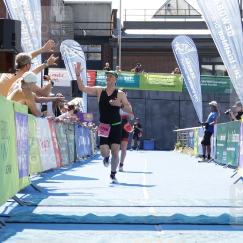 09.08.2026 - GEWOBA Citytriathlon Bremen Yannick Fuchs http://msf.ph/oto/9942199 09.08.2026 14:11:34 Ziel 914, 1008, 1008 meine-sportfotos.de