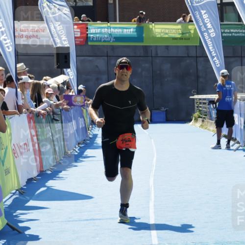 09.08.2026 - GEWOBA Citytriathlon Bremen Yannick Fuchs http://msf.ph/oto/9942214 09.08.2026 14:11:44 Ziel 756 meine-sportfotos.de