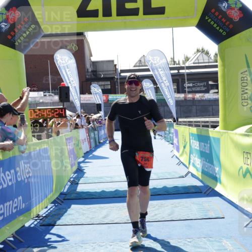 09.08.2026 - GEWOBA Citytriathlon Bremen Yannick Fuchs http://msf.ph/oto/9942223 09.08.2026 14:11:47 Ziel 756 meine-sportfotos.de