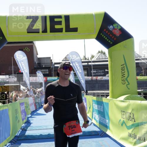 09.08.2026 - GEWOBA Citytriathlon Bremen Yannick Fuchs http://msf.ph/oto/9942225 09.08.2026 14:11:47 Ziel 756 meine-sportfotos.de