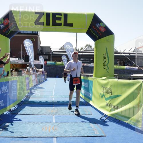 09.08.2026 - GEWOBA Citytriathlon Bremen Yannick Fuchs http://msf.ph/oto/9942233 09.08.2026 14:12:04 Ziel 600 meine-sportfotos.de