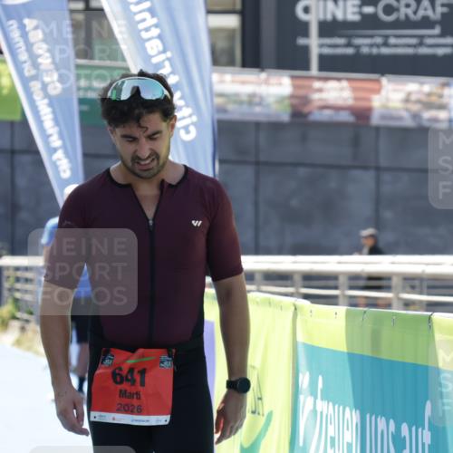 09.08.2026 - GEWOBA Citytriathlon Bremen Yannick Fuchs http://msf.ph/oto/9942234 09.08.2026 14:12:16 Ziel 641 meine-sportfotos.de