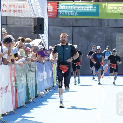 09.08.2026 - GEWOBA Citytriathlon Bremen Yannick Fuchs http://msf.ph/oto/9942239 09.08.2026 14:12:21 Ziel 545, 642 meine-sportfotos.de