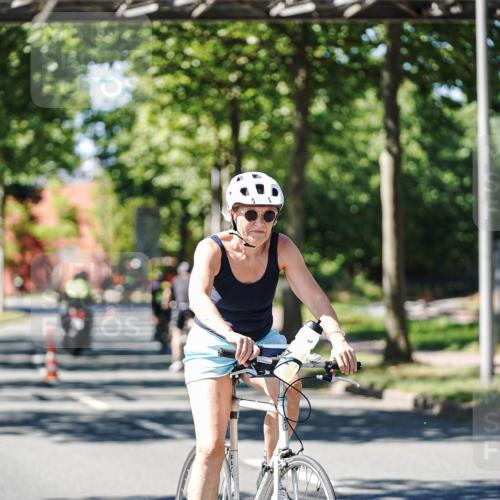 09.08.2026 - GEWOBA Citytriathlon Bremen Michael Burmester http://msf.ph/oto/9942241 09.08.2026 14:25:28 Radfahren 181, 187, 333, 359, 518 meine-sportfotos.de