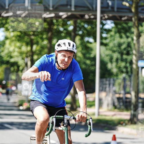 09.08.2026 - GEWOBA Citytriathlon Bremen Michael Burmester http://msf.ph/oto/9942254 09.08.2026 14:25:45 Radfahren 78, 140, 184, 445, 464 meine-sportfotos.de