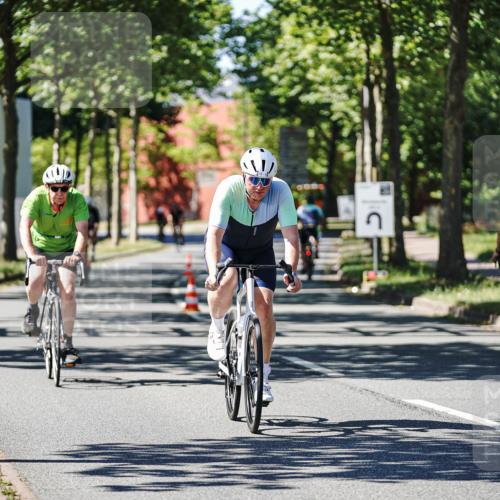 09.08.2026 - GEWOBA Citytriathlon Bremen Michael Burmester http://msf.ph/oto/9942256 09.08.2026 14:25:49 Radfahren 78, 140, 184, 185, 189, 387, 445, 464 meine-sportfotos.de