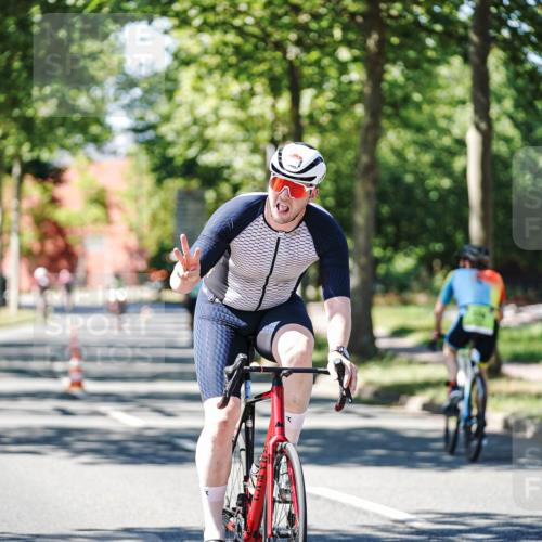 09.08.2026 - GEWOBA Citytriathlon Bremen Michael Burmester http://msf.ph/oto/9942266 09.08.2026 14:25:54 Radfahren 78, 140, 184, 185, 189, 387, 445, 464, 474 meine-sportfotos.de