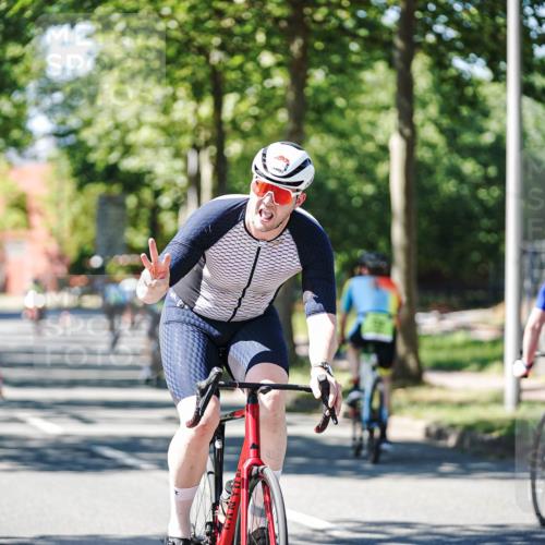 09.08.2026 - GEWOBA Citytriathlon Bremen Michael Burmester http://msf.ph/oto/9942267 09.08.2026 14:25:54 Radfahren 78, 140, 184, 185, 189, 387, 445, 464, 474 meine-sportfotos.de