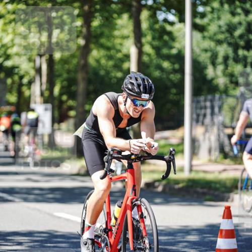 09.08.2026 - GEWOBA Citytriathlon Bremen Michael Burmester http://msf.ph/oto/9942301 09.08.2026 14:26:21 Radfahren 32, 51, 176, 366, 459, 497, 506 meine-sportfotos.de