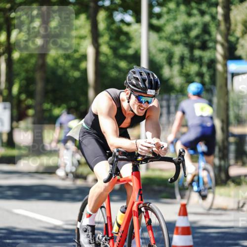09.08.2026 - GEWOBA Citytriathlon Bremen Michael Burmester http://msf.ph/oto/9942302 09.08.2026 14:26:22 Radfahren 32, 51, 176, 366, 459, 497, 506 meine-sportfotos.de