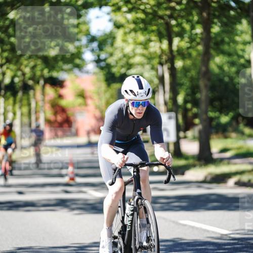 09.08.2026 - GEWOBA Citytriathlon Bremen Michael Burmester http://msf.ph/oto/9942317 09.08.2026 14:26:33 Radfahren 15, 16, 29, 32, 176, 178, 408, 497 meine-sportfotos.de