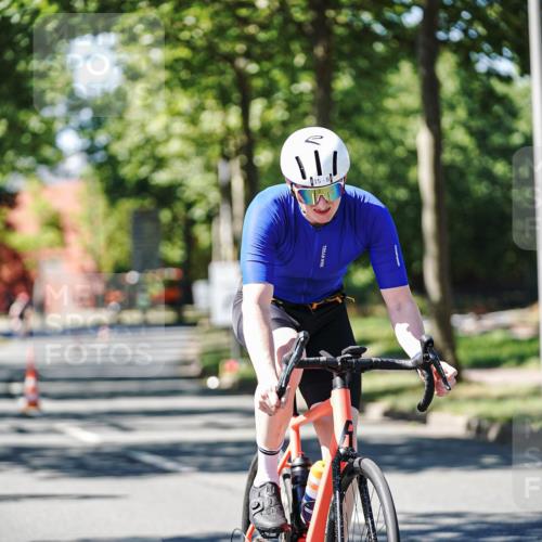 09.08.2026 - GEWOBA Citytriathlon Bremen Michael Burmester http://msf.ph/oto/9942324 09.08.2026 14:26:38 Radfahren 15, 16, 29, 178, 408, 504 meine-sportfotos.de