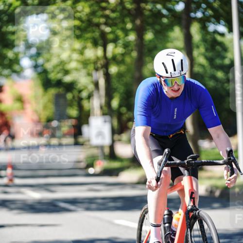 09.08.2026 - GEWOBA Citytriathlon Bremen Michael Burmester http://msf.ph/oto/9942325 09.08.2026 14:26:38 Radfahren 15, 16, 29, 178, 408, 504 meine-sportfotos.de