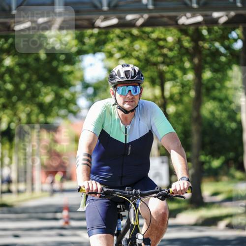 09.08.2026 - GEWOBA Citytriathlon Bremen Michael Burmester http://msf.ph/oto/9942327 09.08.2026 14:26:39 Radfahren 15, 16, 29, 178, 408, 475, 504 meine-sportfotos.de