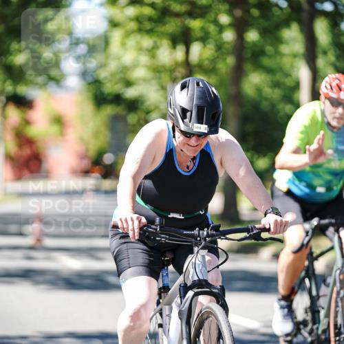 09.08.2026 - GEWOBA Citytriathlon Bremen Michael Burmester http://msf.ph/oto/9942330 09.08.2026 14:26:50 Radfahren 15, 170, 475, 484, 504 meine-sportfotos.de