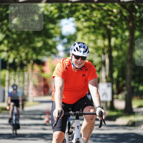 09.08.2026 - GEWOBA Citytriathlon Bremen Michael Burmester http://msf.ph/oto/9942346 09.08.2026 14:27:07 Radfahren 1, 59, 156, 427, 447, 461 meine-sportfotos.de