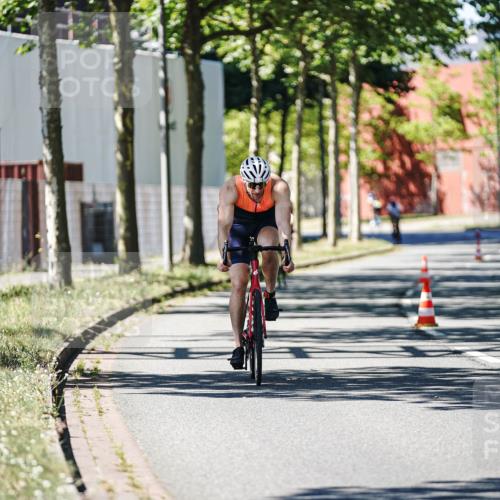 09.08.2026 - GEWOBA Citytriathlon Bremen Michael Burmester http://msf.ph/oto/9942357 09.08.2026 14:27:40 Radfahren 81, 446 meine-sportfotos.de