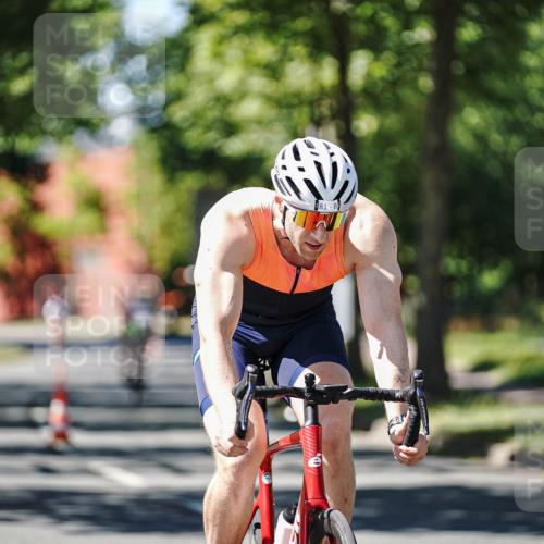 09.08.2026 - GEWOBA Citytriathlon Bremen Michael Burmester http://msf.ph/oto/9942358 09.08.2026 14:27:41 Radfahren 81, 446 meine-sportfotos.de