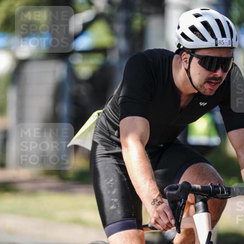 09.08.2026 - GEWOBA Citytriathlon Bremen Michael Burmester http://msf.ph/oto/9942391 09.08.2026 14:28:20 Radfahren 41, 72, 85, 100, 113, 119, 168 meine-sportfotos.de