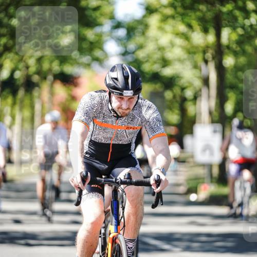 09.08.2026 - GEWOBA Citytriathlon Bremen Michael Burmester http://msf.ph/oto/9942429 09.08.2026 14:28:59 Radfahren 13, 33, 46, 68, 71, 84, 97, 114, 117, 124, 129, 150, 154, 162, 350, 498 meine-sportfotos.de