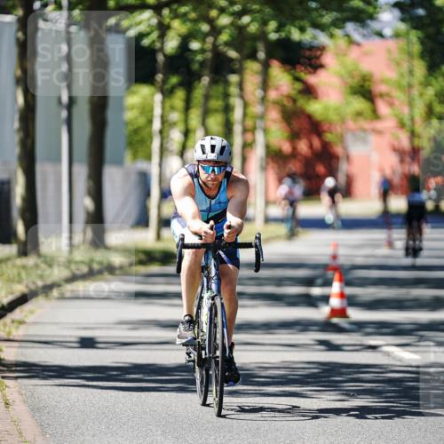 09.08.2026 - GEWOBA Citytriathlon Bremen Michael Burmester http://msf.ph/oto/9942444 09.08.2026 14:29:27 Radfahren 35, 490 meine-sportfotos.de