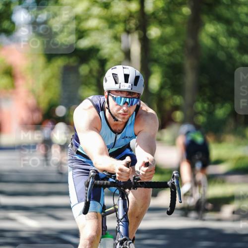 09.08.2026 - GEWOBA Citytriathlon Bremen Michael Burmester http://msf.ph/oto/9942447 09.08.2026 14:29:28 Radfahren 35, 144, 490 meine-sportfotos.de
