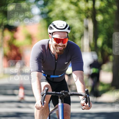 09.08.2026 - GEWOBA Citytriathlon Bremen Michael Burmester http://msf.ph/oto/9942453 09.08.2026 14:29:38 Radfahren 35, 123, 143, 144, 294 meine-sportfotos.de