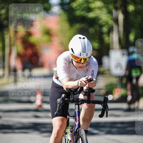 09.08.2026 - GEWOBA Citytriathlon Bremen Michael Burmester http://msf.ph/oto/9942454 09.08.2026 14:29:41 Radfahren 123, 143, 144, 164, 294, 418 meine-sportfotos.de