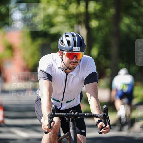 09.08.2026 - GEWOBA Citytriathlon Bremen Michael Burmester http://msf.ph/oto/9942456 09.08.2026 14:29:43 Radfahren 123, 143, 144, 164, 294, 418 meine-sportfotos.de