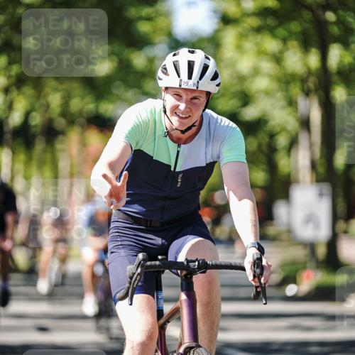 09.08.2026 - GEWOBA Citytriathlon Bremen Michael Burmester http://msf.ph/oto/9942488 09.08.2026 14:30:27 Radfahren 26, 27, 79, 118, 139, 159, 169, 270, 374, 433 meine-sportfotos.de