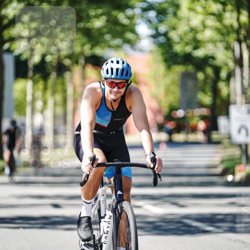 09.08.2026 - GEWOBA Citytriathlon Bremen Michael Burmester http://msf.ph/oto/9942497 09.08.2026 14:30:32 Radfahren 26, 27, 36, 79, 118, 159, 169, 186, 270, 374, 433 meine-sportfotos.de