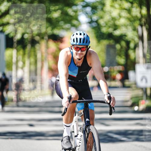09.08.2026 - GEWOBA Citytriathlon Bremen Michael Burmester http://msf.ph/oto/9942498 09.08.2026 14:30:32 Radfahren 26, 27, 36, 79, 118, 159, 169, 186, 270, 374, 433 meine-sportfotos.de