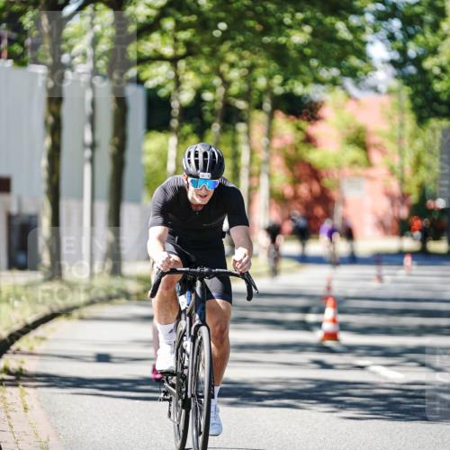 09.08.2026 - GEWOBA Citytriathlon Bremen Michael Burmester http://msf.ph/oto/9942499 09.08.2026 14:30:35 Radfahren 27, 36, 79, 118, 128, 159, 186, 270, 374, 433 meine-sportfotos.de